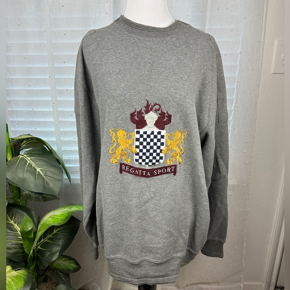 Vintage 90s Preppy Old Money Regatta Sport Crest Embroidered Sweatshirt L